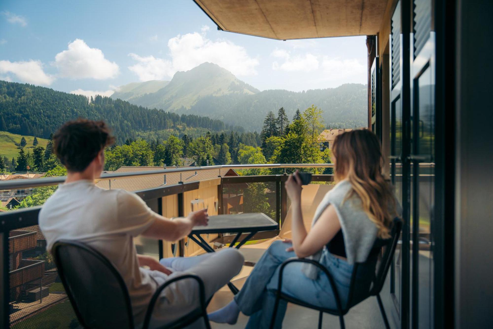 Boutique Hotel Corbetta - Spa 60M2 - La Montagne A 5 Minutes De L'Autoroute A12 Aux Paccots Sur Montreux - Nouveau Loft Familial - Profitez Du Lac Leman Et Des Montagnes En Meme Temps Les Paccots Dış mekan fotoğraf